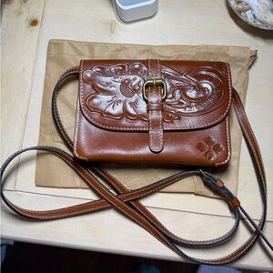 Patricia Nash Crossbody Bag Tori Tan Leather Heritage Collection Organizer Small